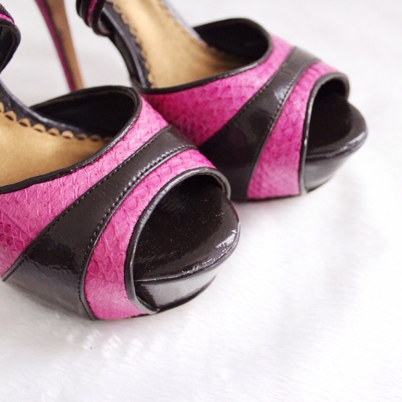 Bebe Vintage Pink & Brown Cross Strap Heels - Picture 6 of 8